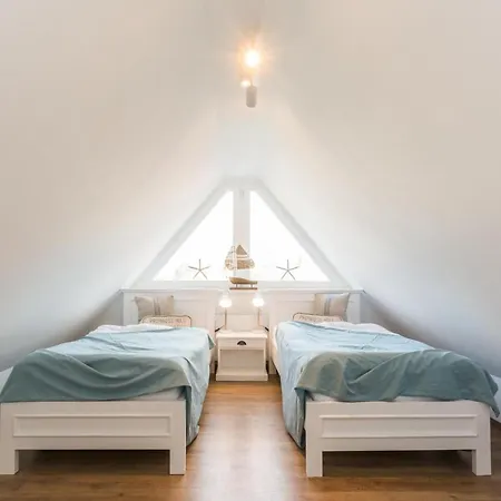 Schulstr_28 _haus Helle Brise_ Zingst